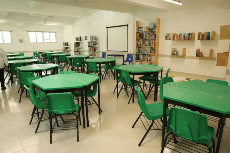 1 salon de clases vacio