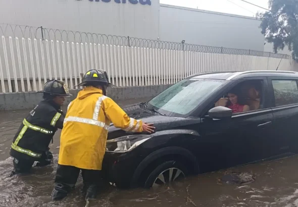 inundaciones colapsan vialidades y autopistas 92ec6448 5501 4893 a30f 437eb0afae78 media