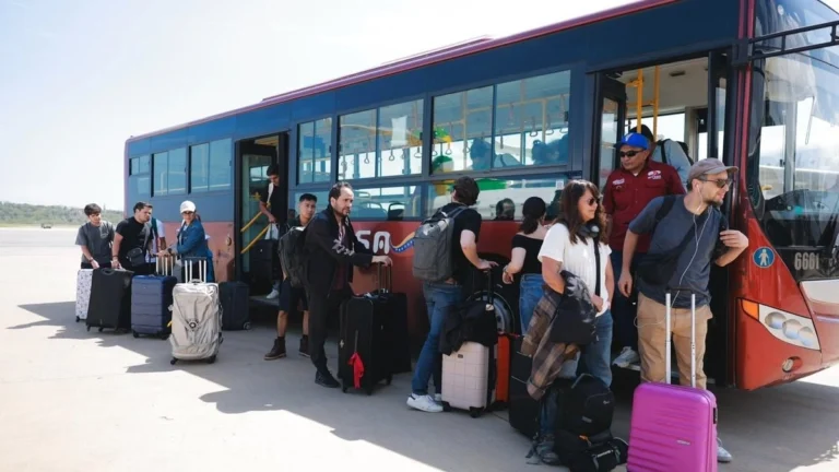 aterriza en el aifa vuelo con 29 personas que salieron de venezuela tras sismos informa sre 83ec3d99 98c4 49e2 a569 c02e81ee0108 medialjnimgndimage=fullsize